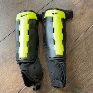 Tween/Women’s Shin Guards with ANKLE PROTECTION